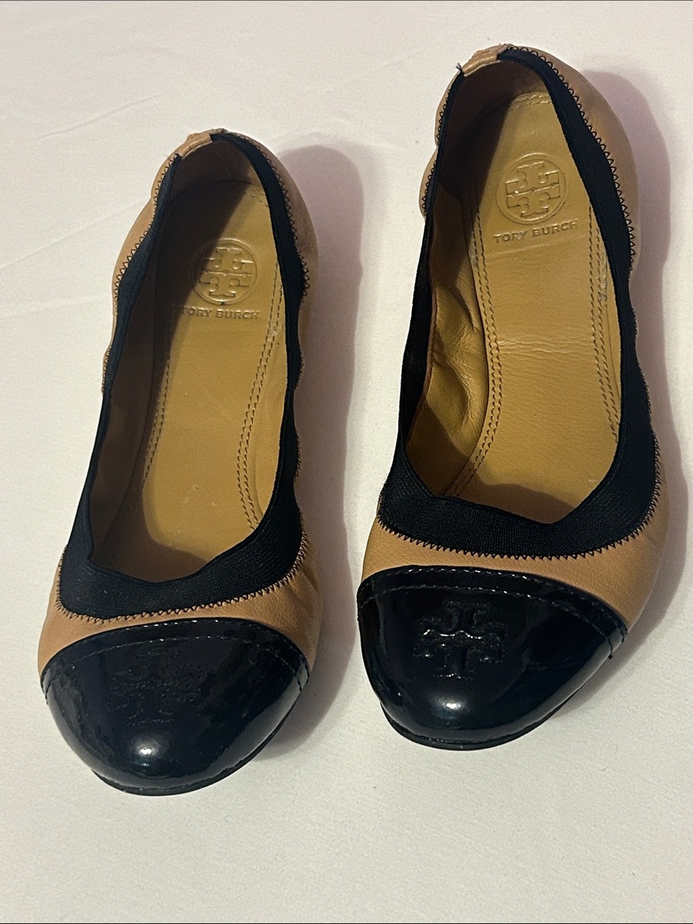 Tory Burch Two-Tone Cap-Toe Ballet Flats in Black & Tan